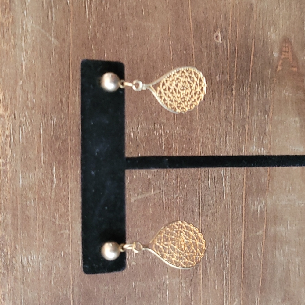 Spider Web Earrings - Picture 3 of 6